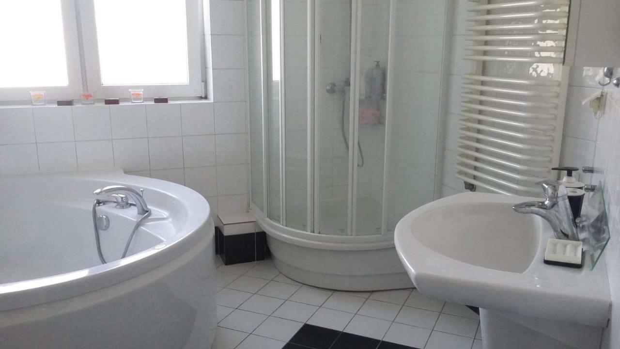 Lesniczowka * Radom